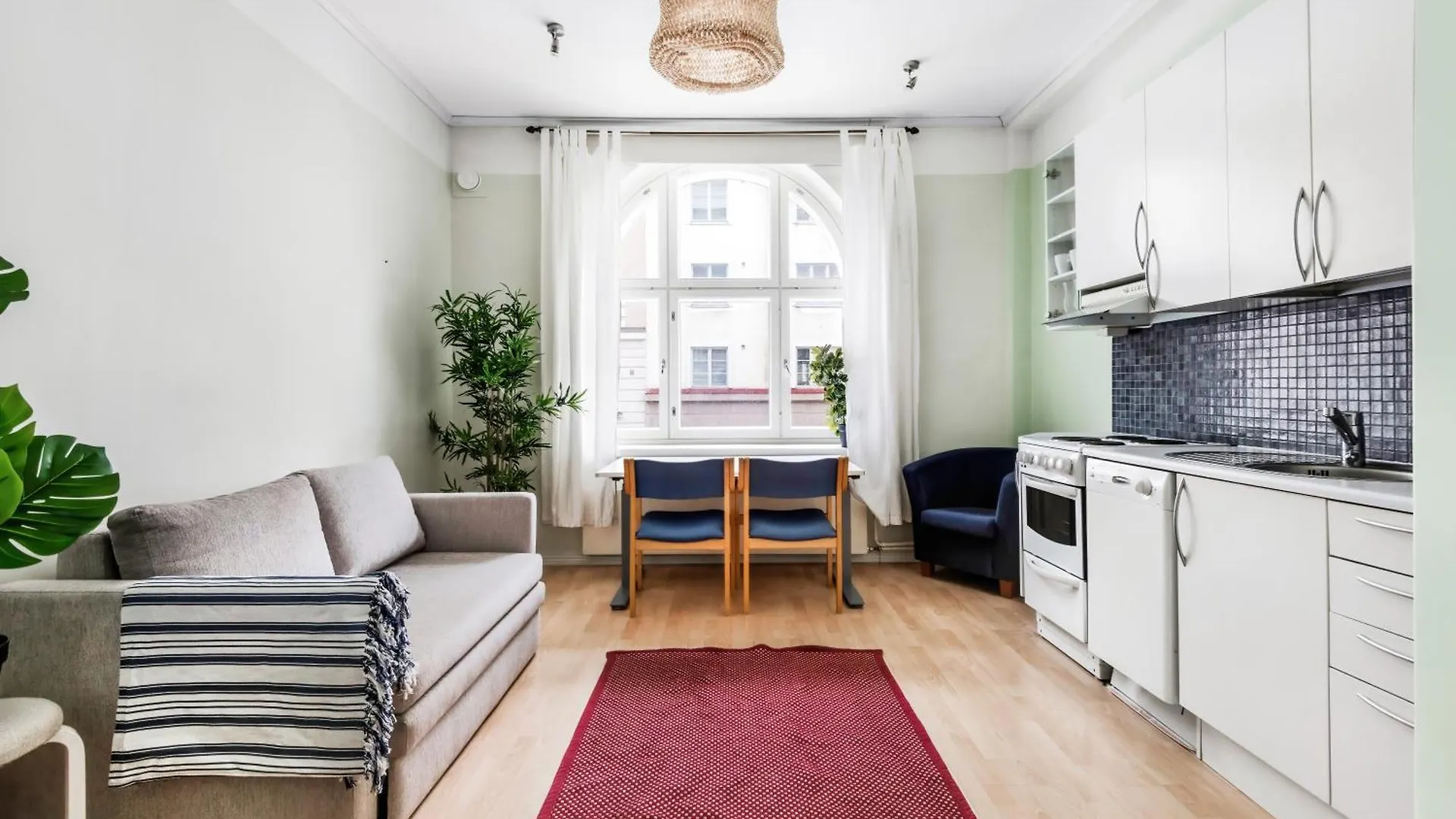 Centrum - Lovely Studio In An Art Noveau House Helsínquia Apartamento